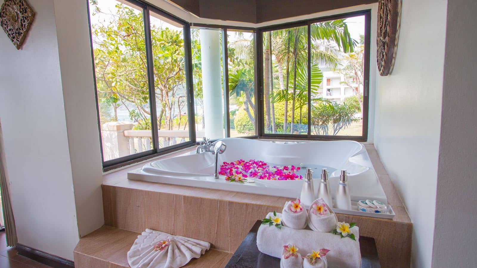 rooms-andaman-suite