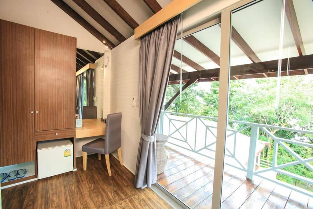 rooms-superior-room