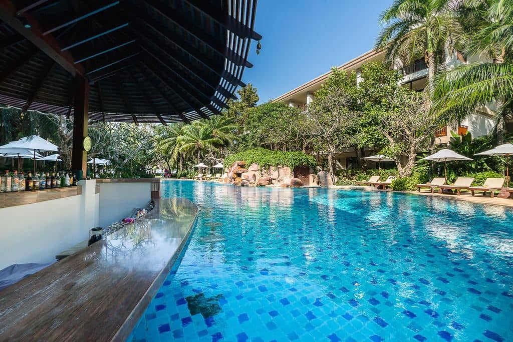 pools-outdoor-pool