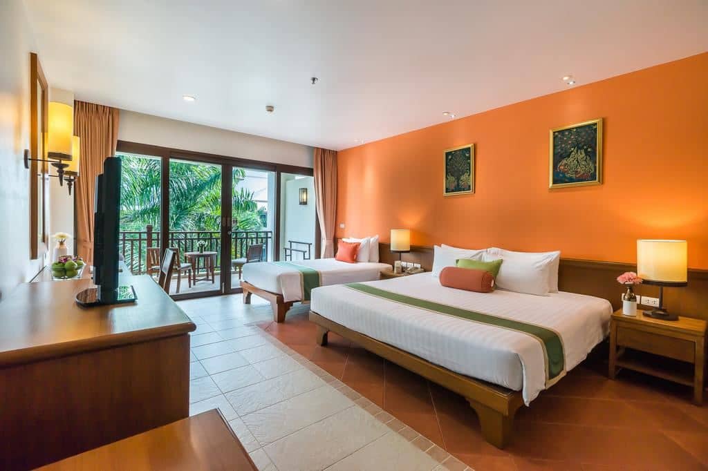 rooms-deluxe-triple-room