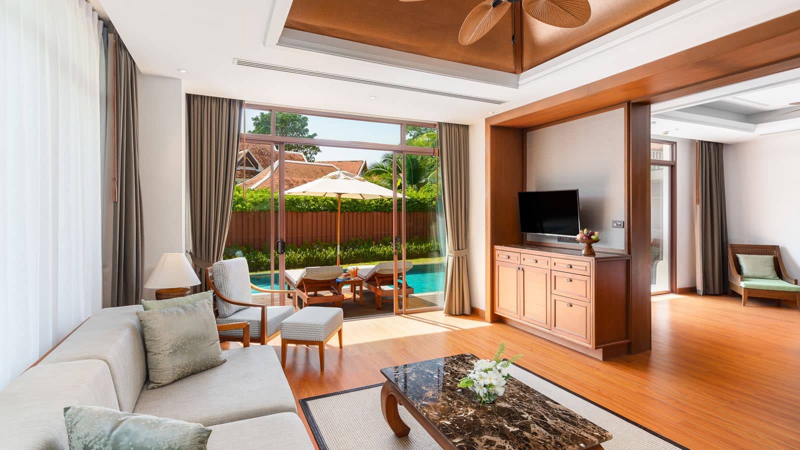 rooms-grand-deluxe-pool-villa