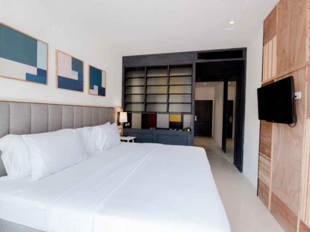 rooms-artsy-deluxe