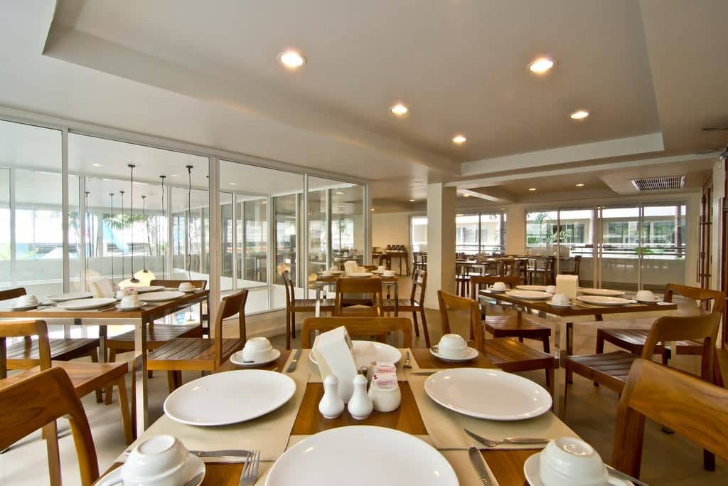 restaurants-restaurant