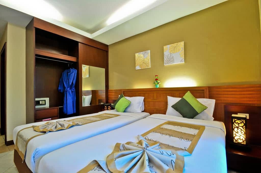 rooms-superior-pool-view