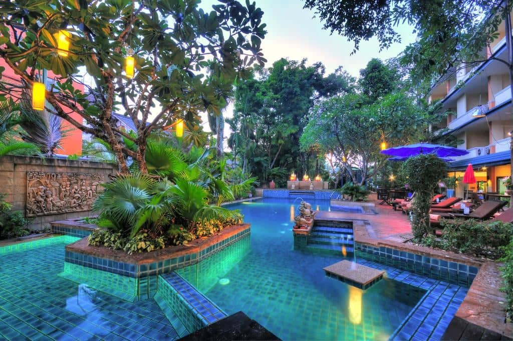 pools-outdoor-pool