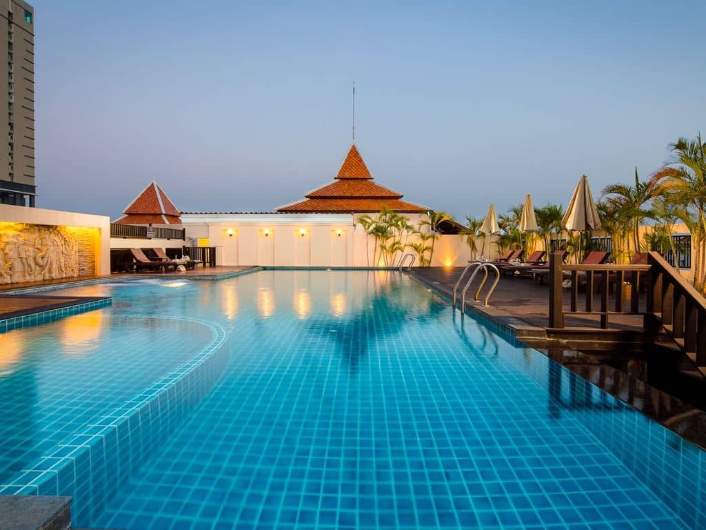 pools-outdoor-pool