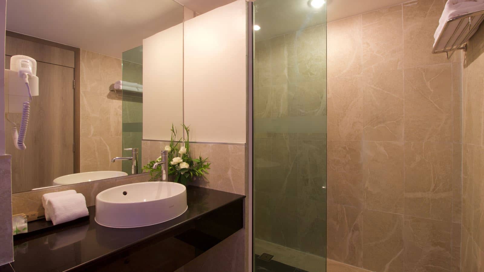 rooms-deluxe-room