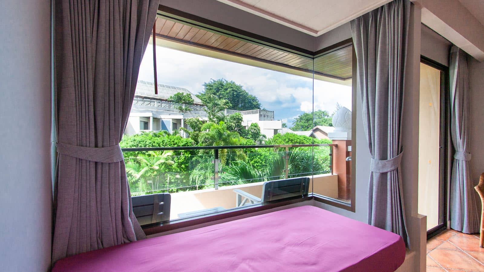 rooms-deluxe-room
