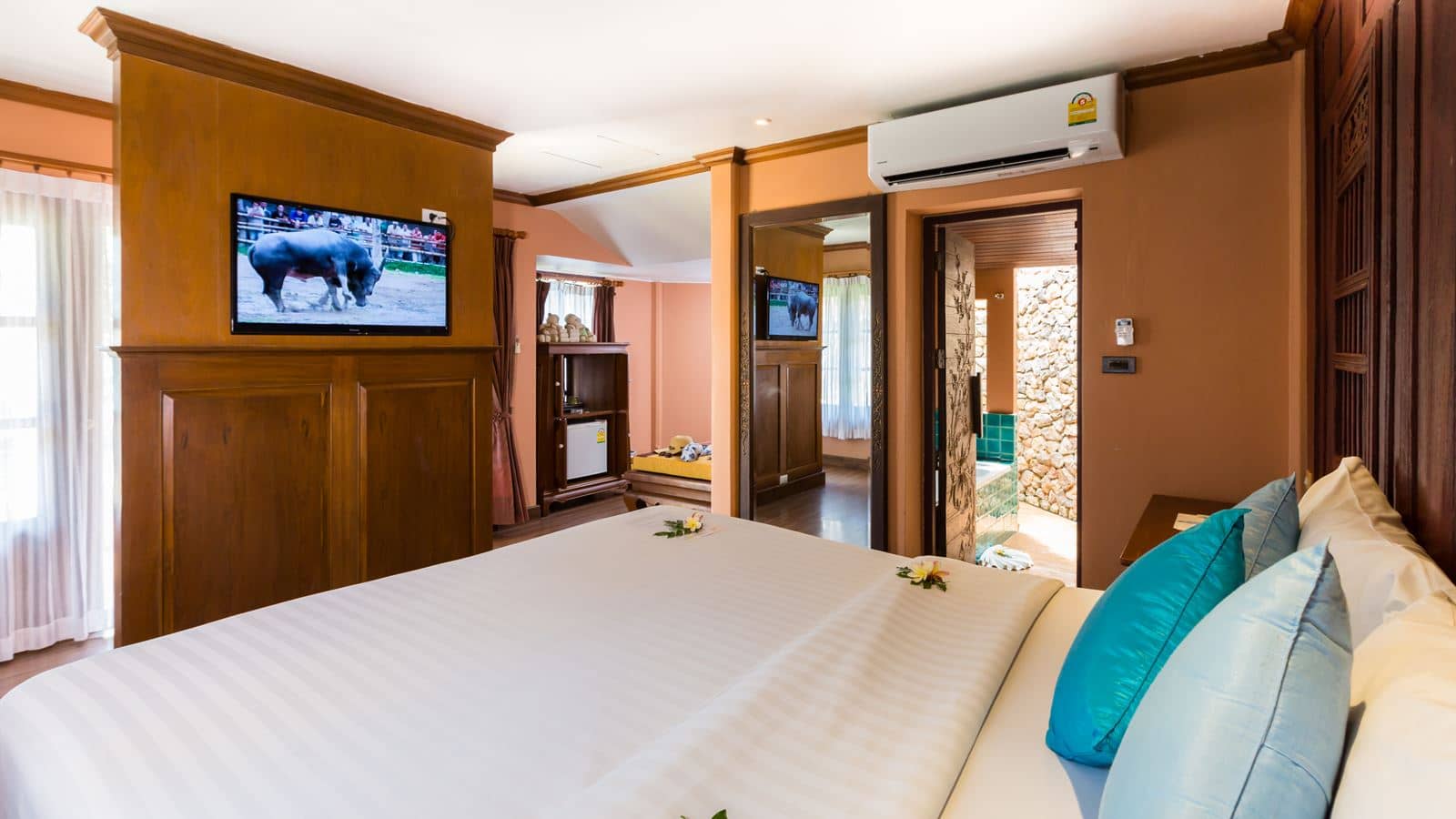 rooms-grand-deluxe-bungalow