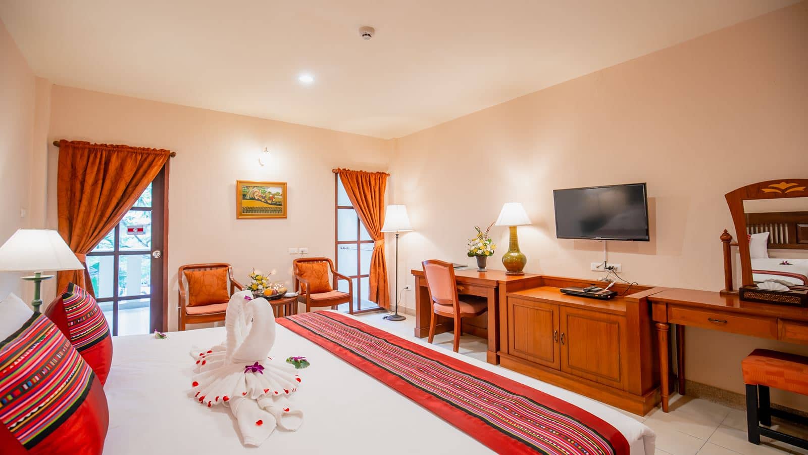 rooms-deluxe-room