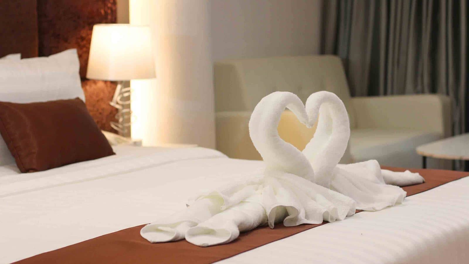 rooms-deluxe-room