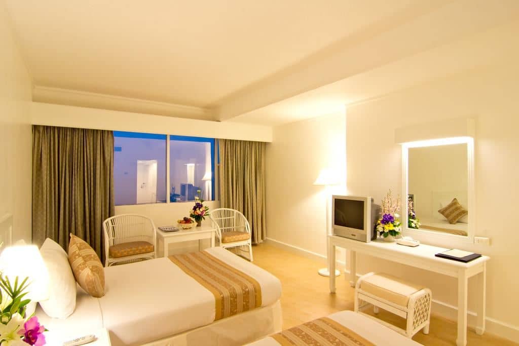 rooms-superior-room