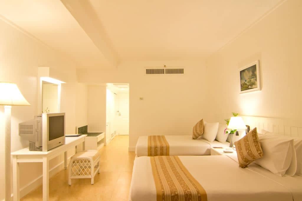 rooms-superior-room