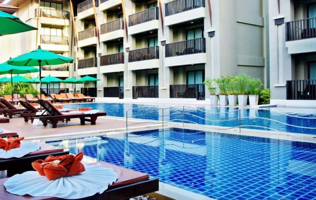 pools-outdoor-pool