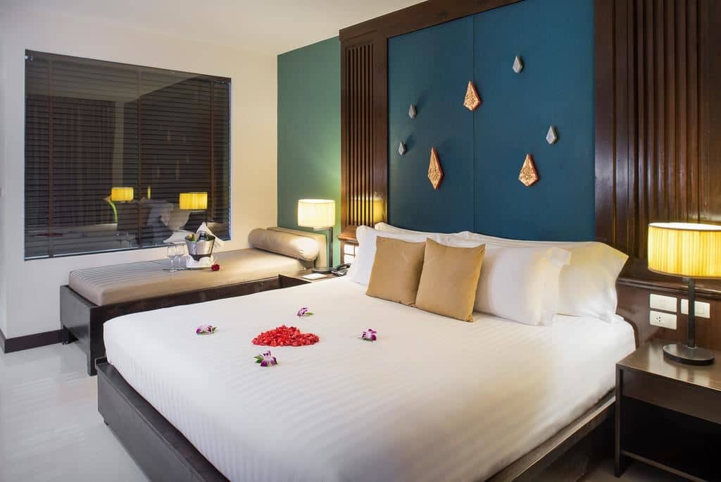 rooms-deluxe-pool-access