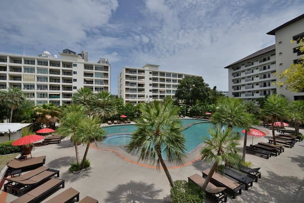 pools-outdoor-pool