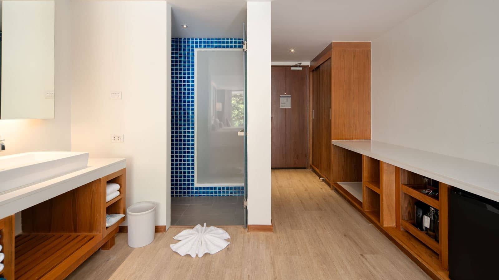 rooms-daylight-triple-room