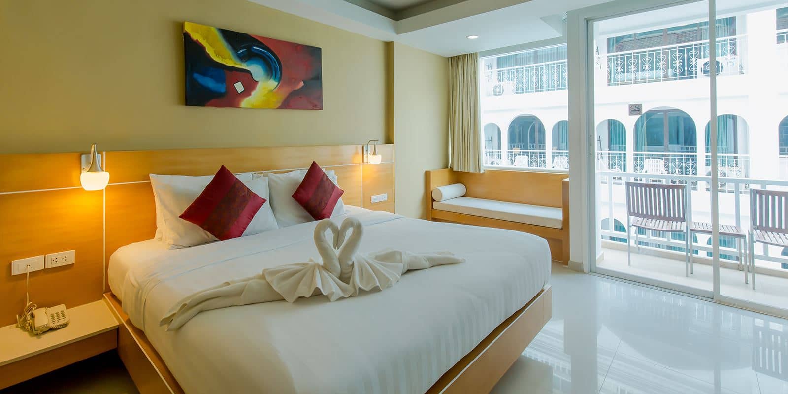 rooms-superior-room
