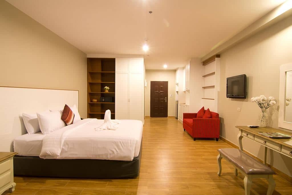 rooms-deluxe-room