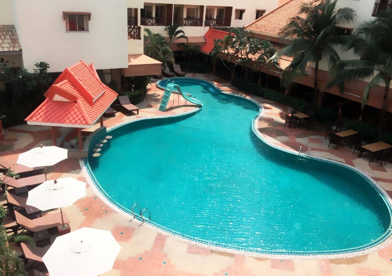 pools-outdoor-pool