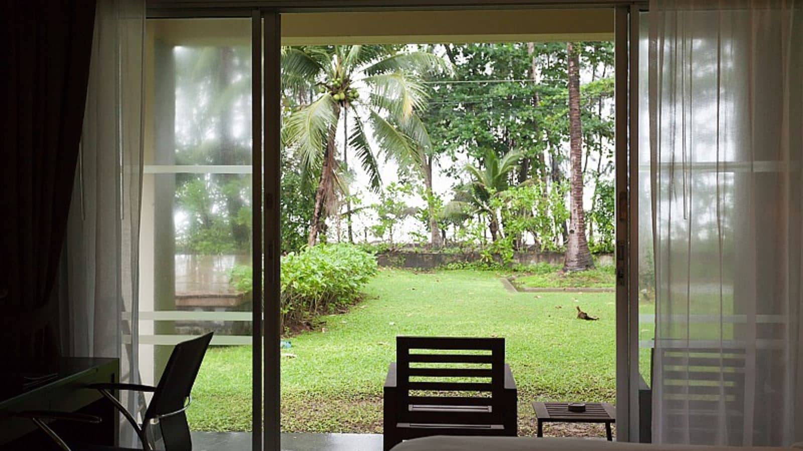 rooms-premier-garden-access
