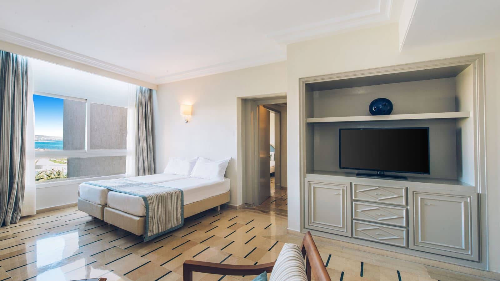 rooms-family-room
