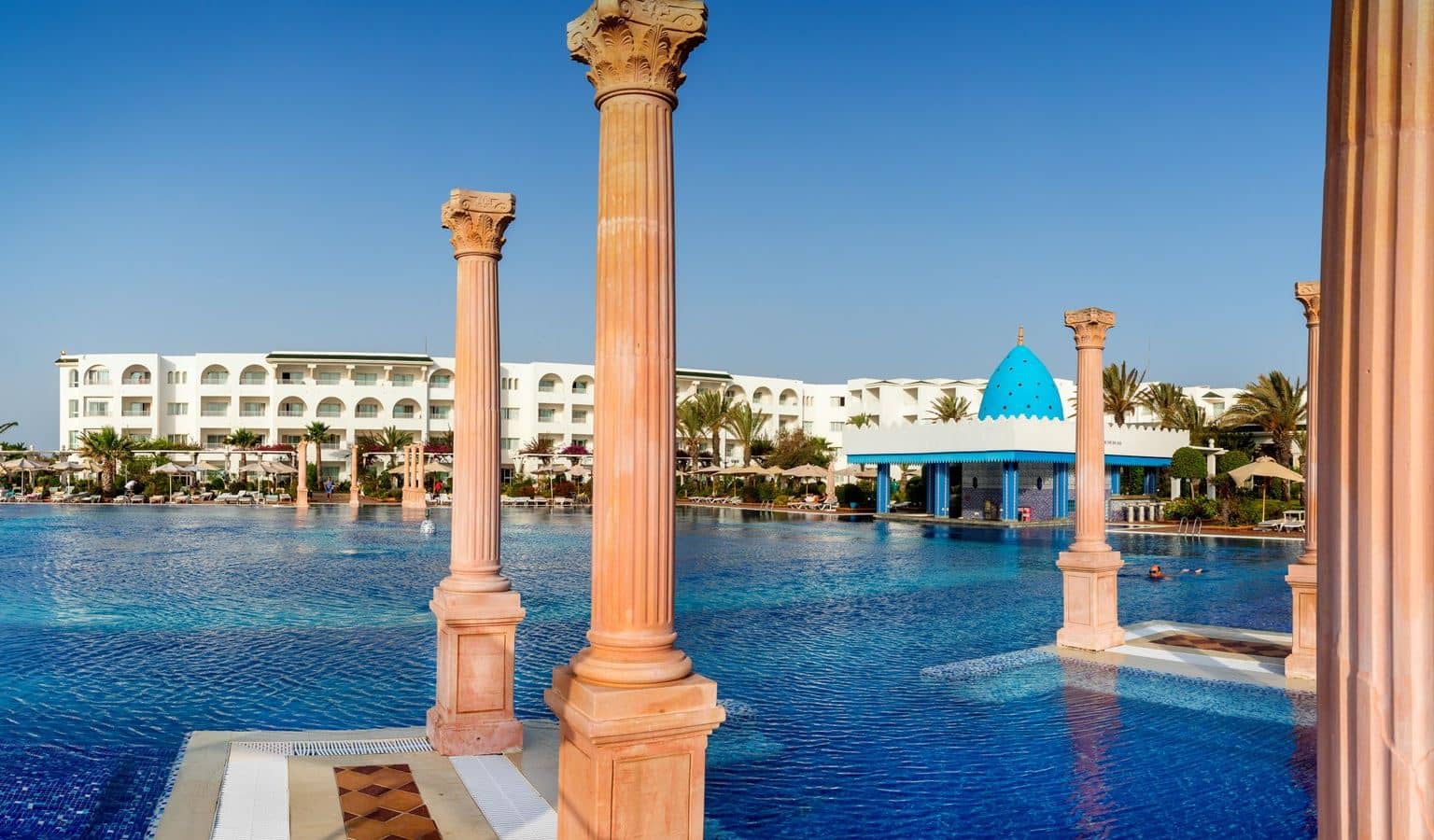 pools-outdoor-pool