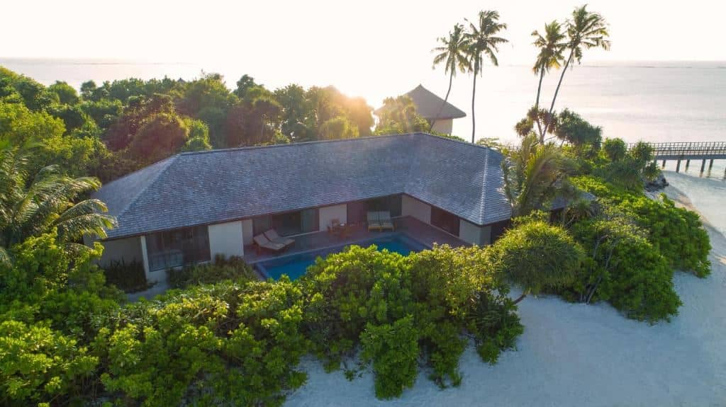 rooms-sunrise-2-bedroom-beach-pool-villa