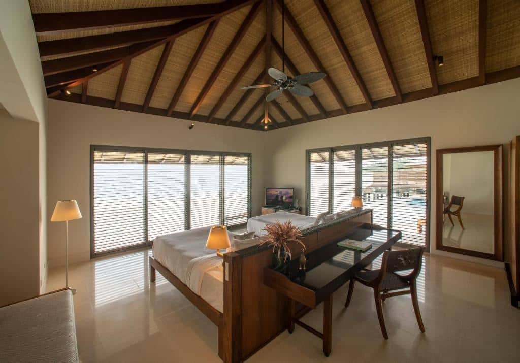 rooms-sunrise-2-bedroom-water-pool-villa