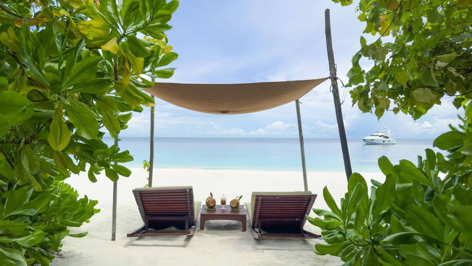 rooms-grand-premier-beach-villa-with-pool
