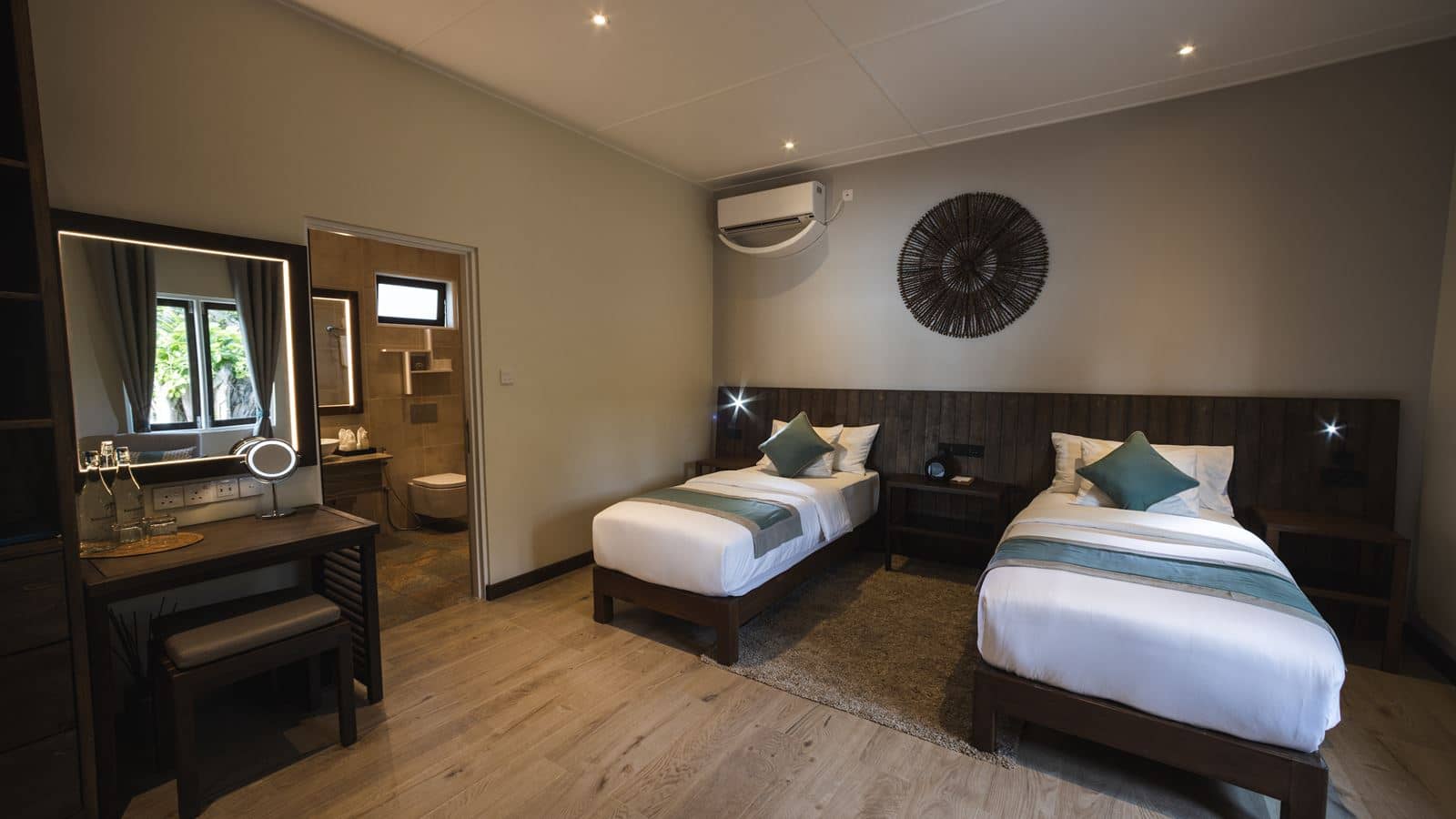 rooms-two-bedroom-beach-villa