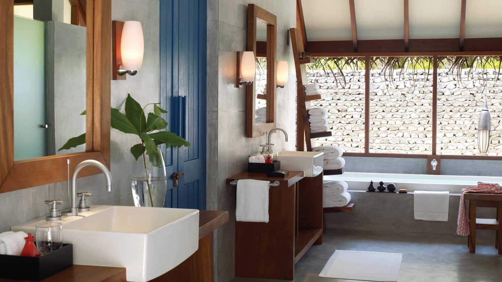 rooms-beach-villa-with-pool