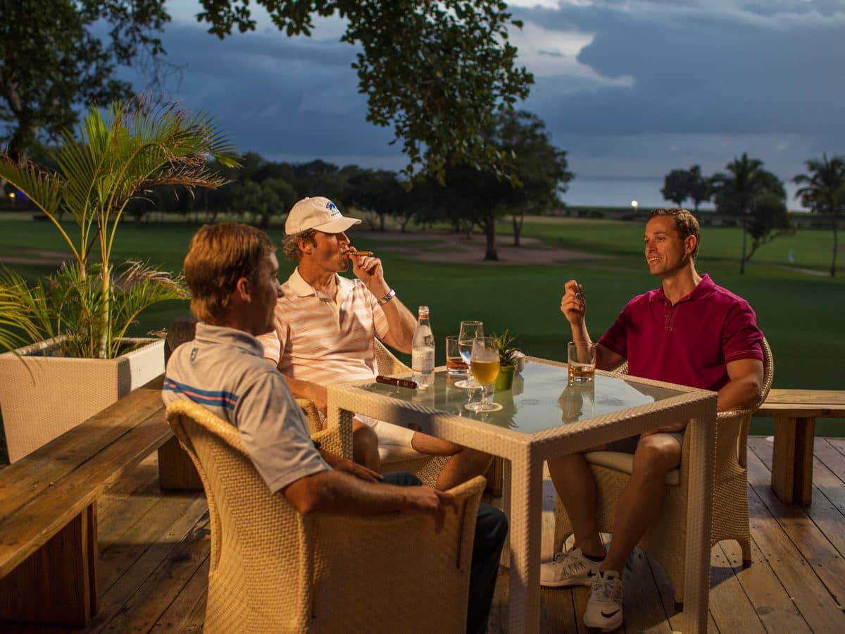 bars-the-19th-hole