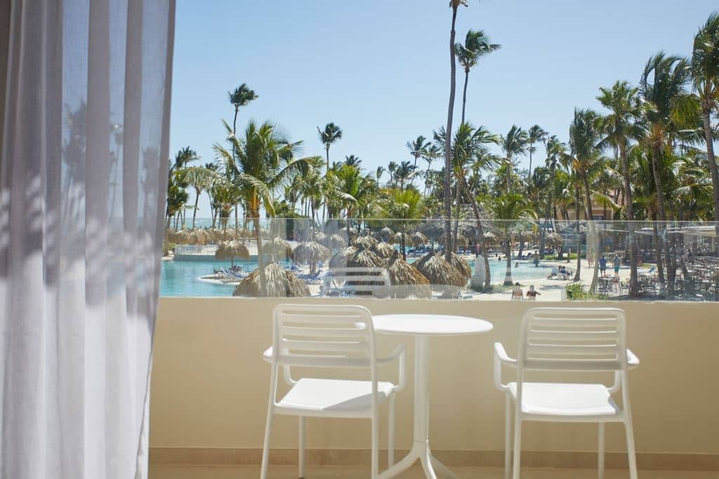 rooms-1-king-or-2-double-beds-deluxe-junior-suite