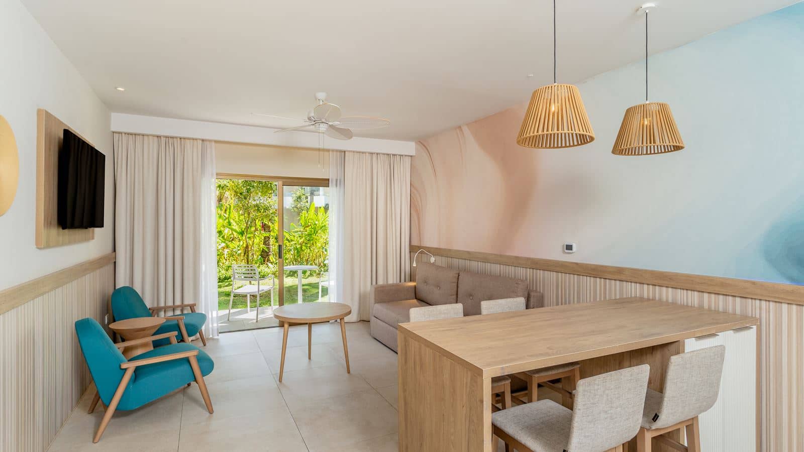 rooms-2-bedroom-family-suite