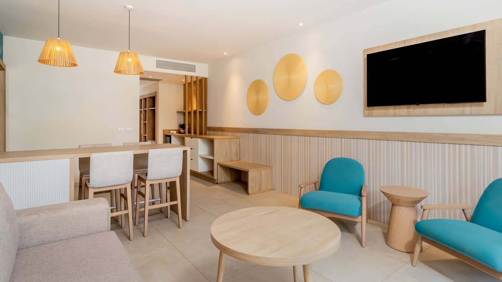 rooms-2-bedroom-family-suite