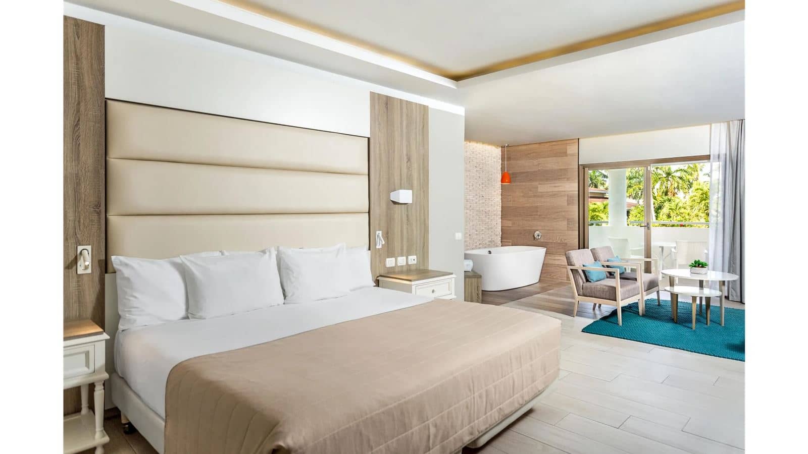 rooms-1-king-bed-corner-deluxe-junior-suite