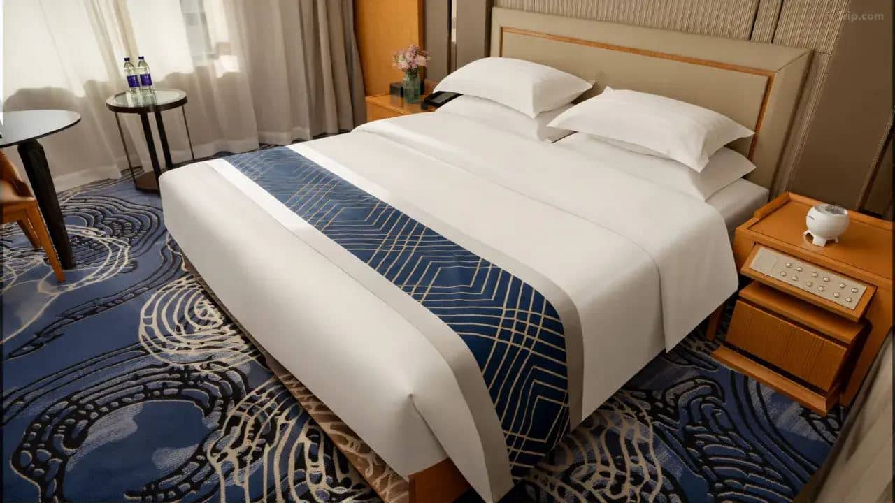 rooms-deluxe-room