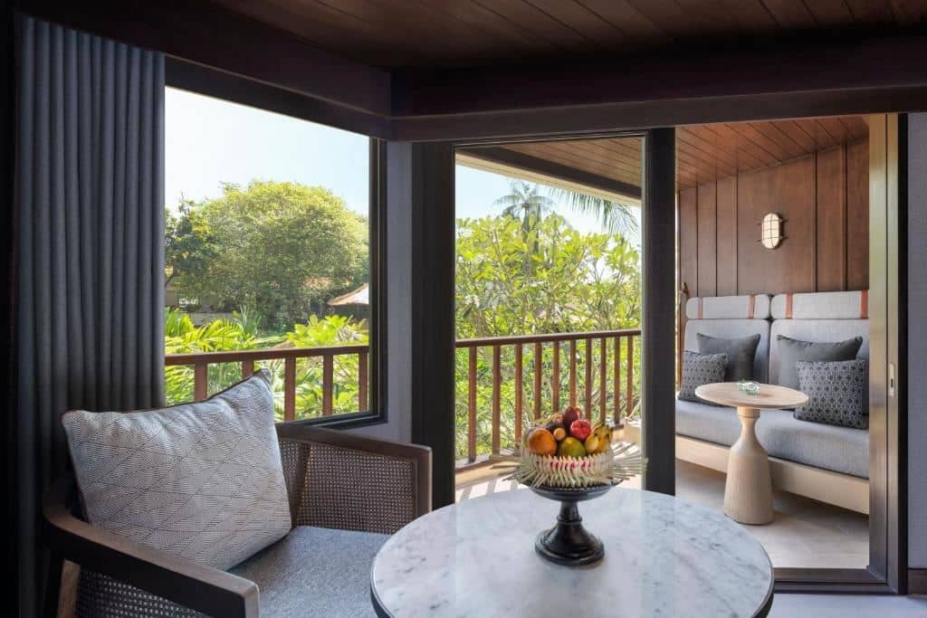 rooms-deluxe-lagoon-view