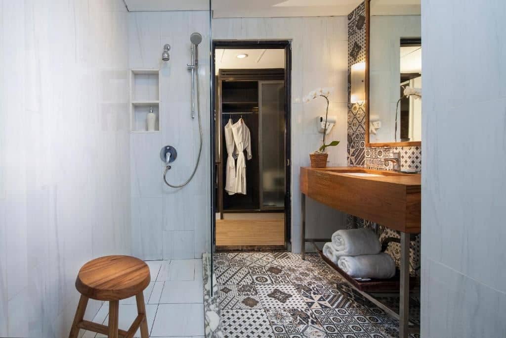 rooms-deluxe-room