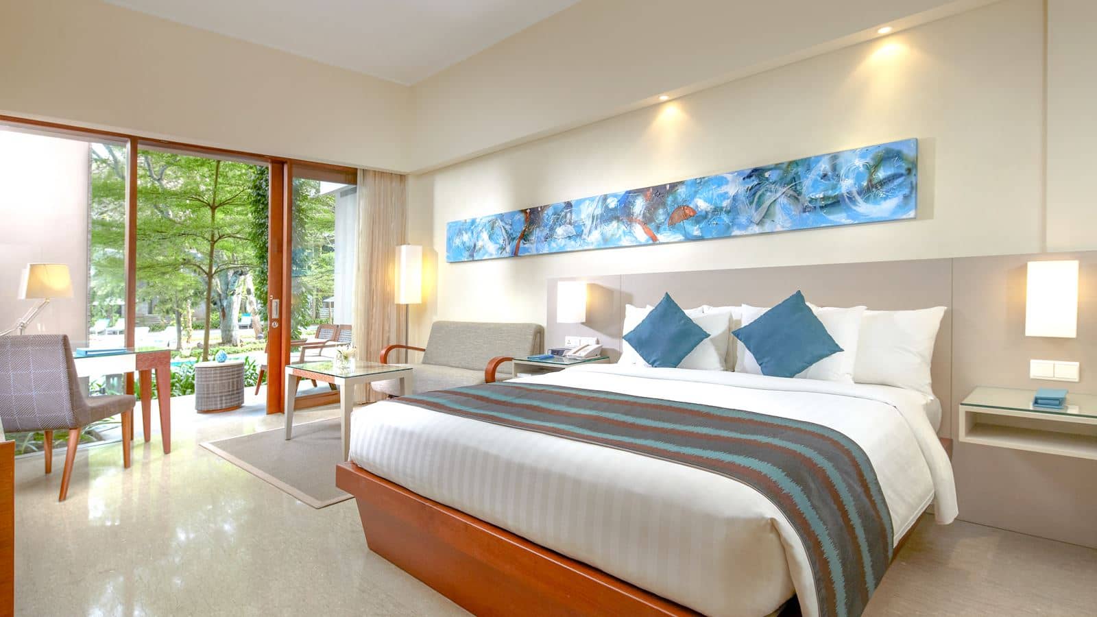 rooms-deluxe-pool-terrace