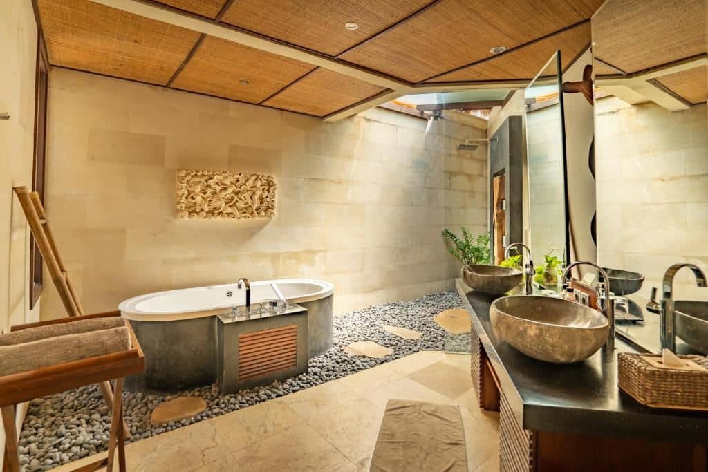 rooms-3-bedrooms-villa-with-pool