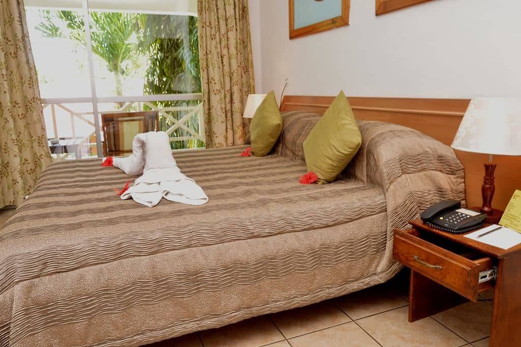 rooms-standard-room