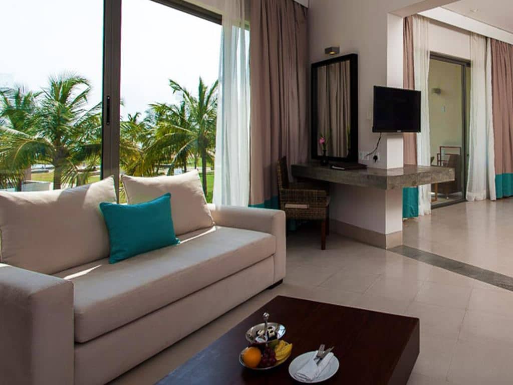 rooms-premium-deluxe-suite-room