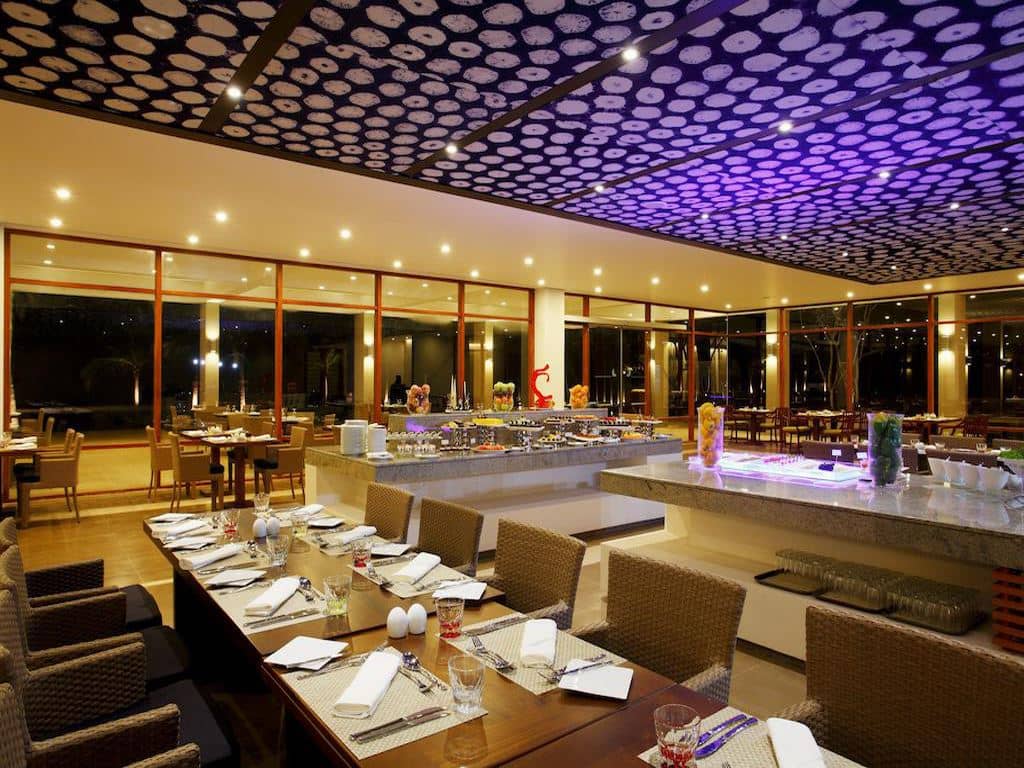 restaurants-reef-cafe