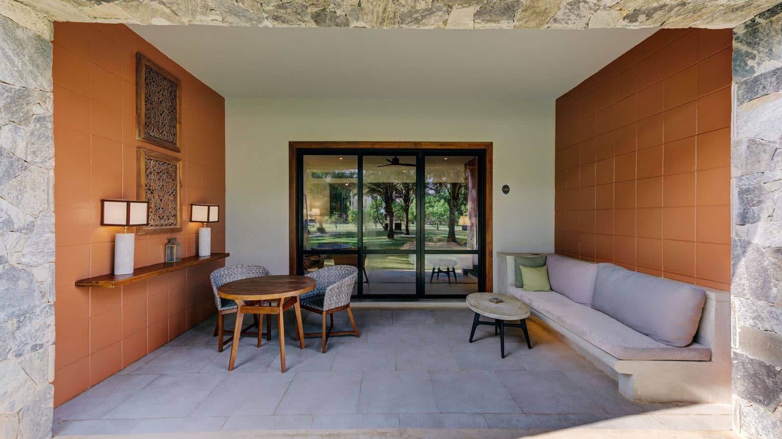 rooms-premium-pool-access