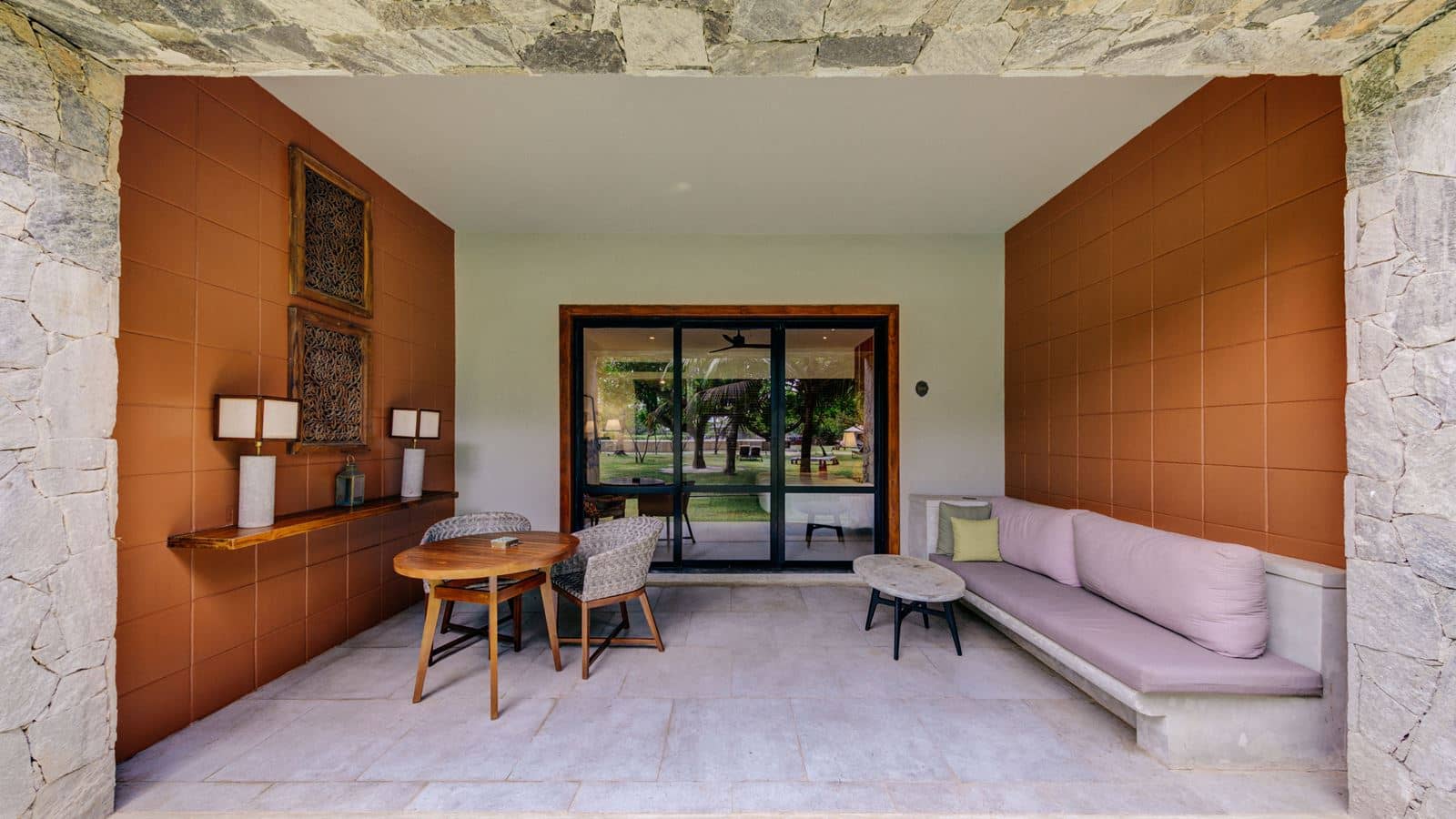 rooms-premium-pool-access