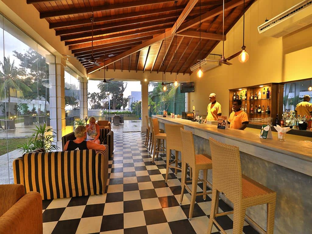 bars-main-bar