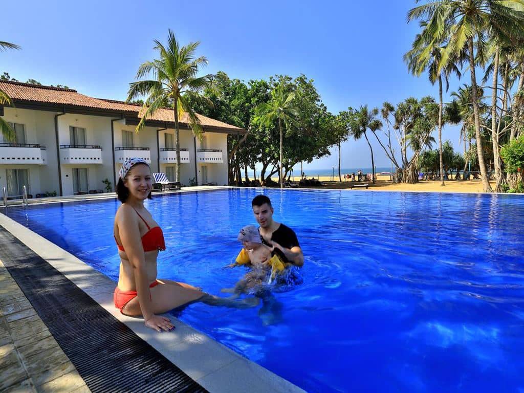 pools-outdoor-pool