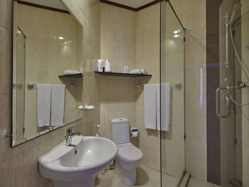 rooms-deluxe-room